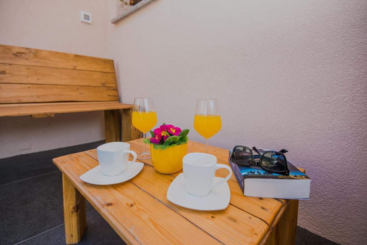 Lovely Apartment M&K In Peaceful Area - Zadar Dış mekan fotoğraf